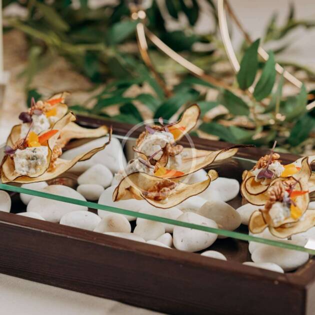 Roasted Fig & Goat Cheese Canapés